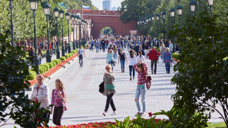 ВЦИОМ: Почти 60% молодых россиян довольны своей жизнью