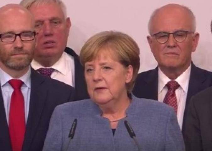 Врачи рассказали о возможных причинах «крупной дрожи» Ангелы Меркель