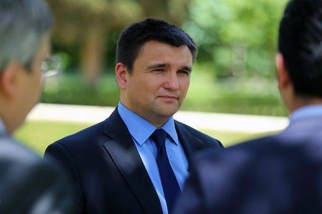 Премьер Украины предложил Зеленскому отправить Климкина в длительный отпуск