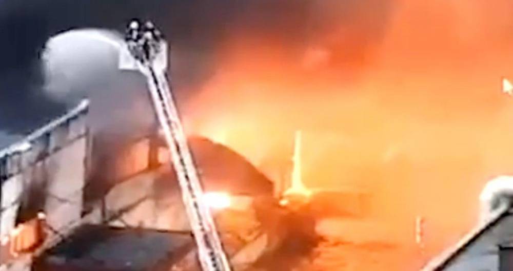 Пожар в ангаре на Ярославском шоссе ликвидирован