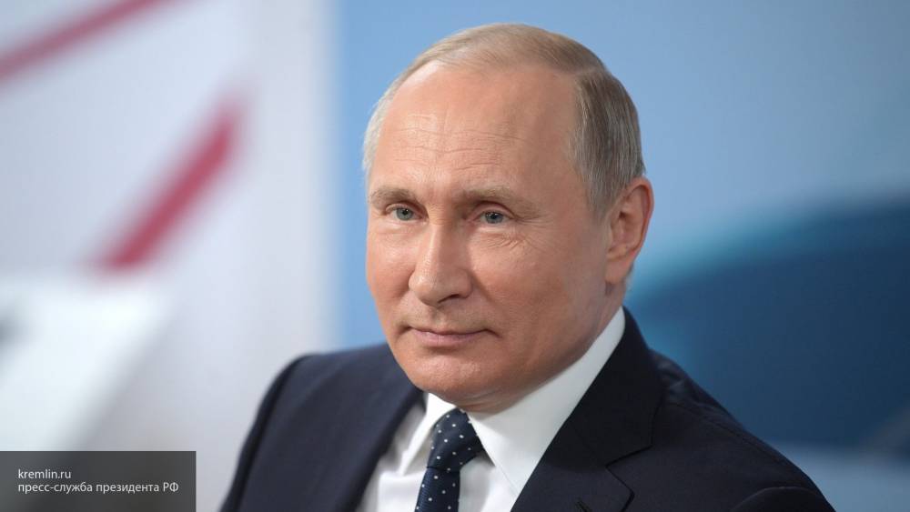 Золотовалютные резервы нужны России в качестве системы безопасности, заявил Путин