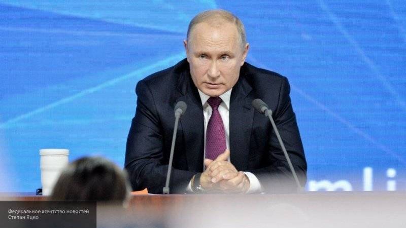 Нельзя превращать проблемы церкви в инструмент ее уничтожения, считает Путин