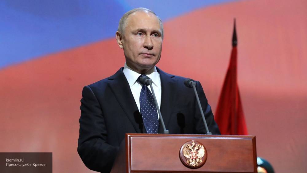 Президент России сообщил о росте реальной зарплаты в стране
