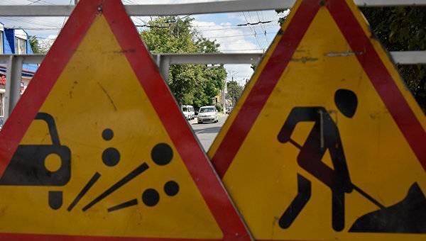 Уберут просадку, укрепят обочины: в июле дорожники "оденут" дорогу в Мазанку