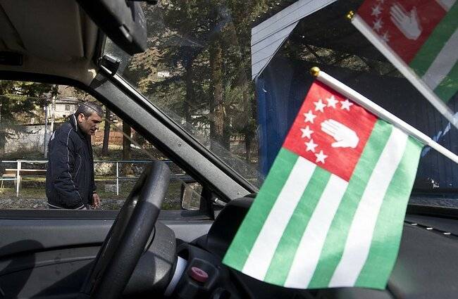 Абхазия ввела ограничение на пересечение границы с Грузией