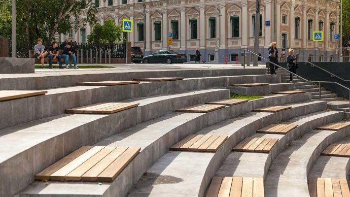 Хохловскую площадь закрыли на ремонт спустя два года после благоустройства