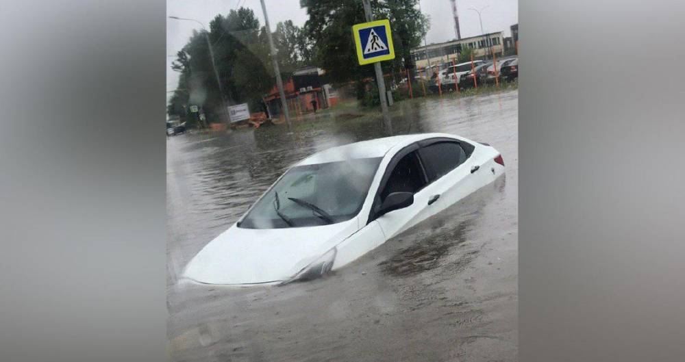 Шереметьево просит водителей объезжать место затопления