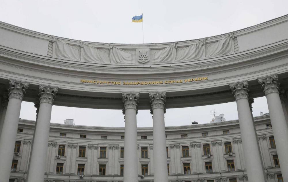 Киев оскандалился параноидальными обвинениями в адрес российского дипломата