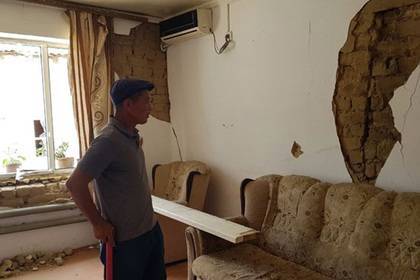 Жители казахстанского города вернулись в разрушенные взрывами боеприпасов дома