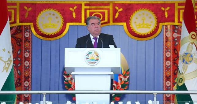 Правительство Таджикистана подписало Соглашение о мире с оппозицией, а не с ТЭО ПИВ, – Э. Рахмон