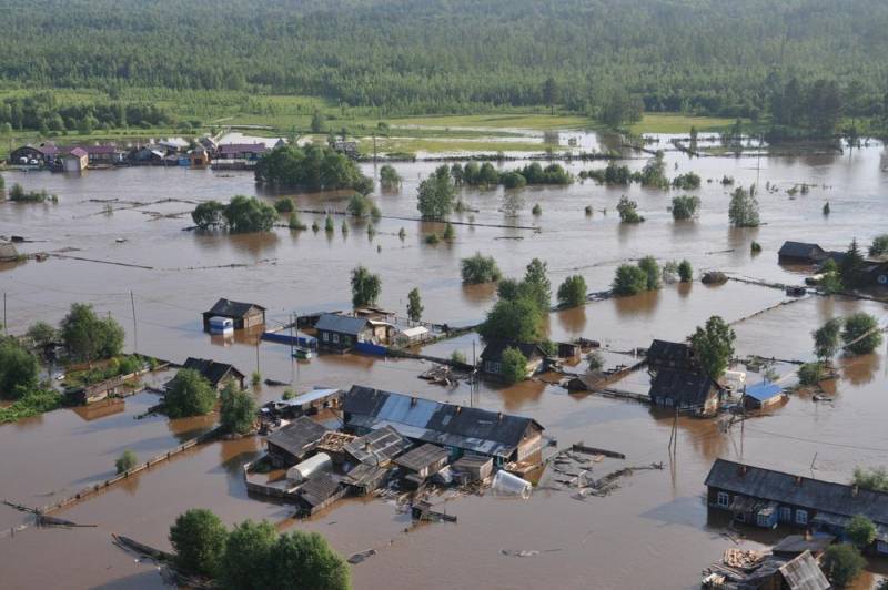 Наводнение в Иркутской области: сотни домов подтоплены, ведется эвакуация