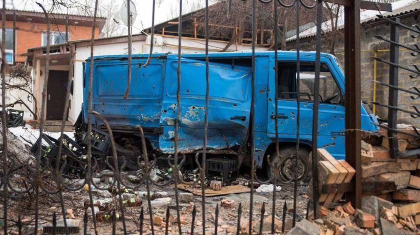 Российские журналисты попали под обстрел в Донбассе