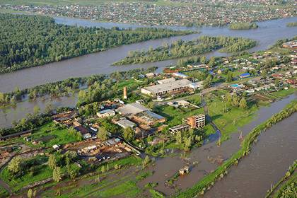 Ребенка и пенсионера унесло течением во время потопа в Иркутской области