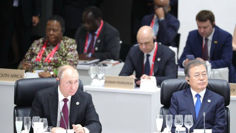 "Очевидная польза". Путин встретился с Си Цзиньпином и Нарендрой Моди