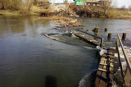 Власти российского города ответят за отказ строить мост взамен разрушенного