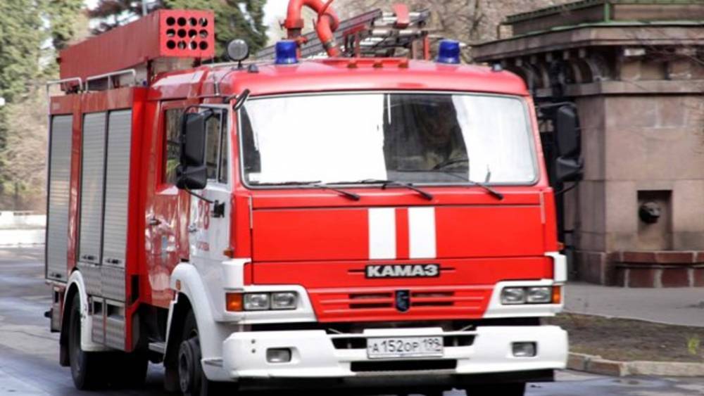В Москве пожарные разбудили и спасли 15 человек из горящего дома