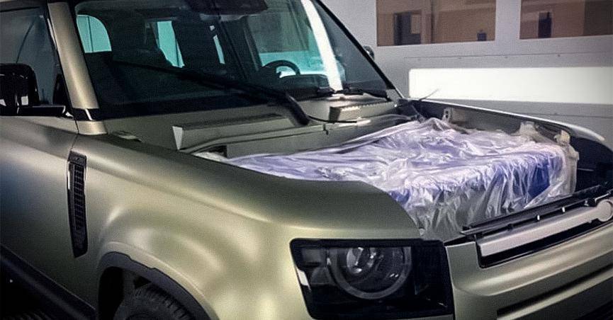 Фото нового Land Rover Defender слили в интернет
