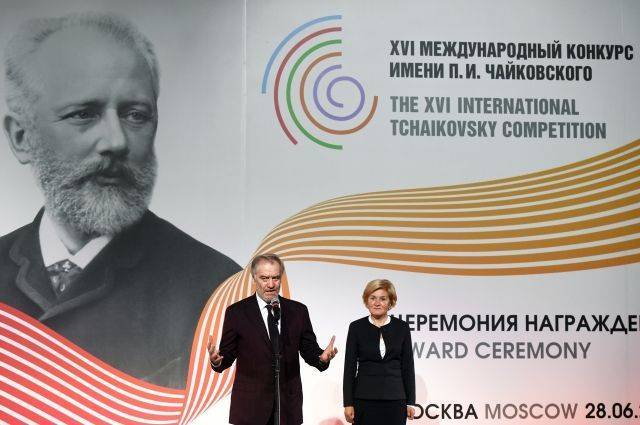 Голодец и Гергиев вручили награды лауреатам Конкурса имени Чайковского