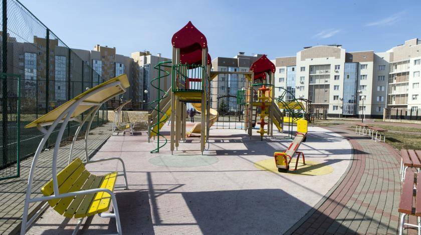 В "Единой России" признали игры на детских площадках небезопасными