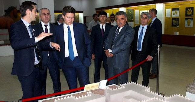Принц Али Мухаммад Ага-хан посетил Национальный музей Таджикистана