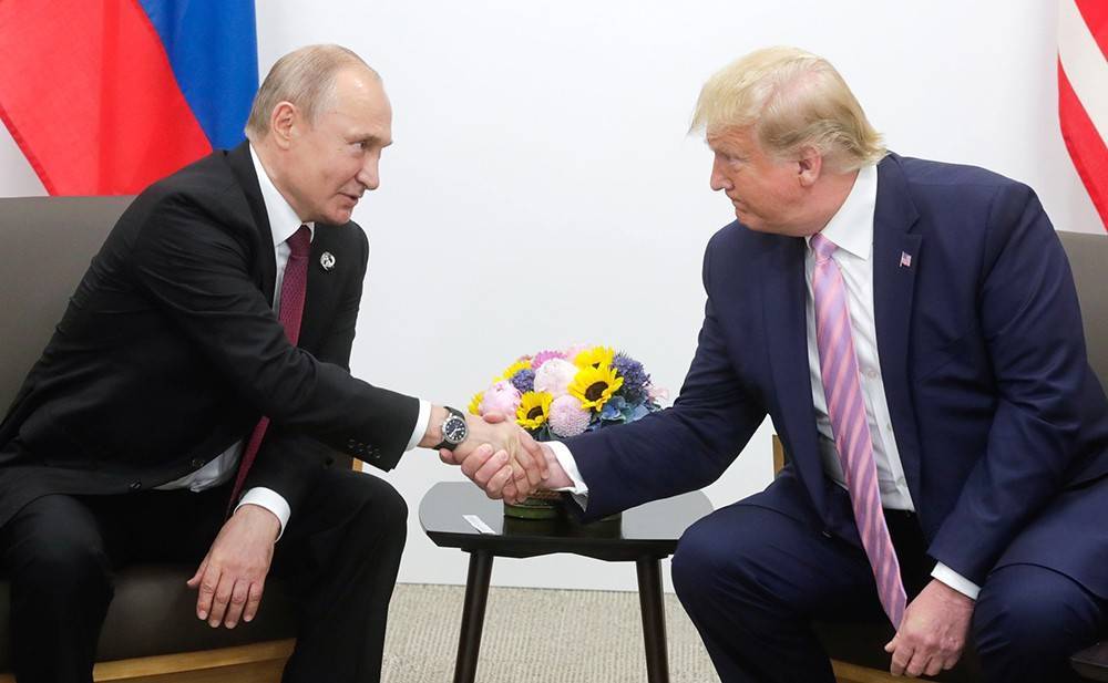 Эксперт объяснила жесты Трампа и Путина во время встречи