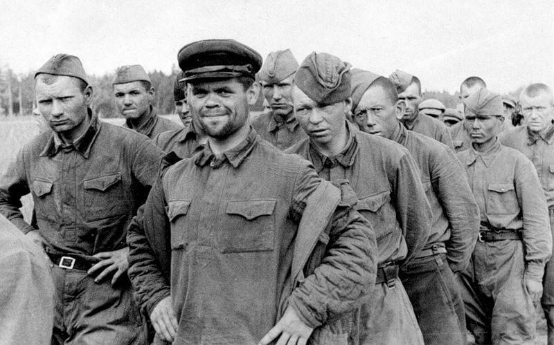 Сколько бойцов Красной Армии попало в плен в первую неделю войны | Русская семерка