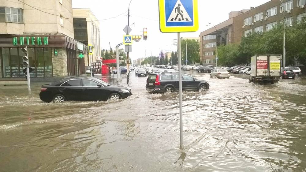 Москва ушла под воду: шансов на спасение не было, кадры из ада
