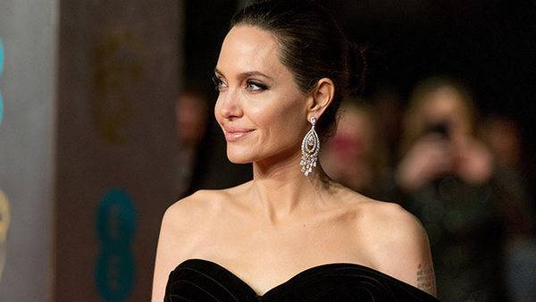 Бывшая няня рассказала о том, как воспитывает детей Анджелина Джоли