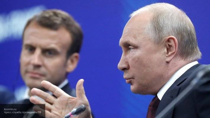 Путин пригласил президента Франции посетить Россию