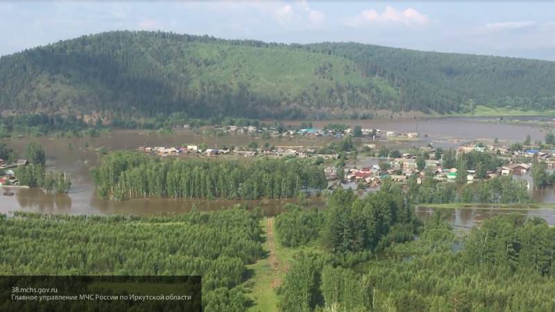Более тысячи домов затопило в Иркутской области, уровень воды вырос еще на 40 см