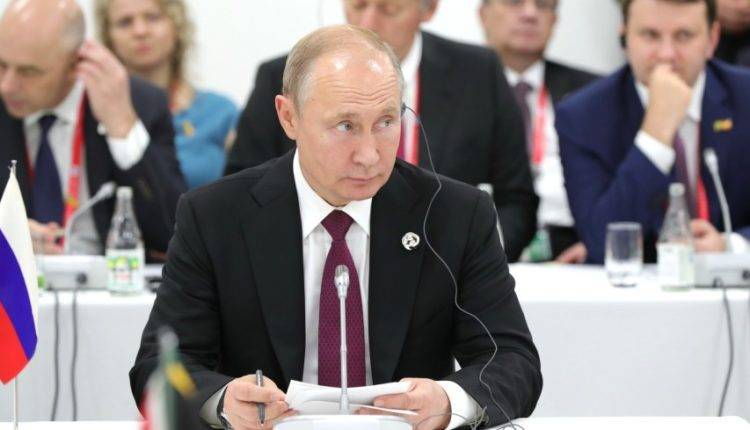 Саммит G20: Путин призвал БРИКС к интеграции платежных систем и реформе МФВ