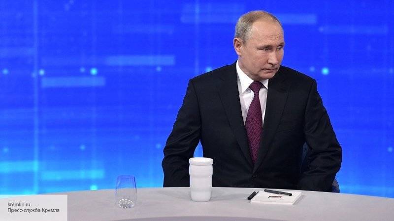 Путин всех заинтриговал, придя на ужин лидеров G20 с термокружкой