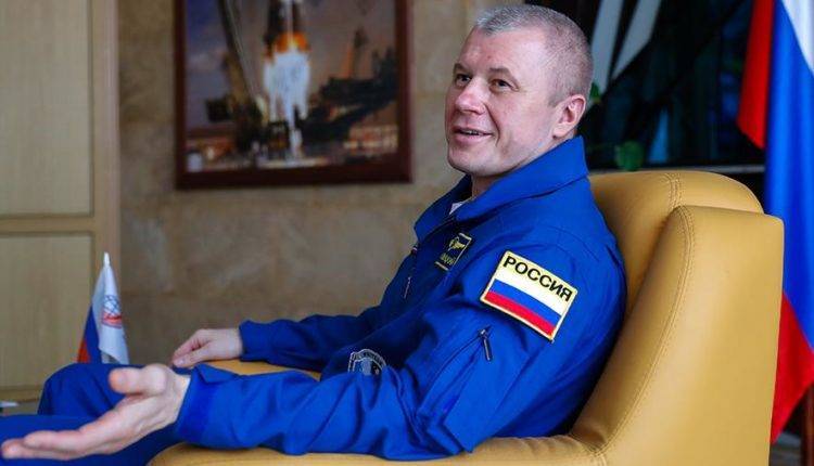 Российский космонавт Олег Новицкий награжден орденом Почетного легиона