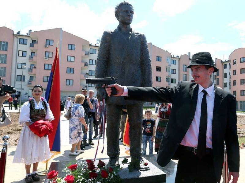 Российский политолог призвал сербов снести памятники Гавриле Принципу | Политнавигатор