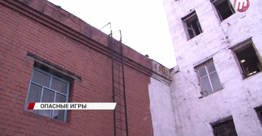 Десятилетняя улан-удэнка сорвалась с лестницы в заброшенном здании