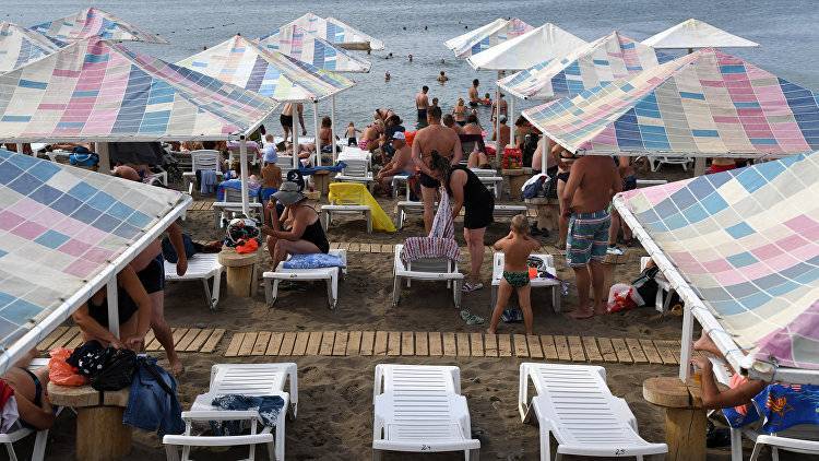 В Ялте и Феодосии арендаторов пляжей наказали рублем