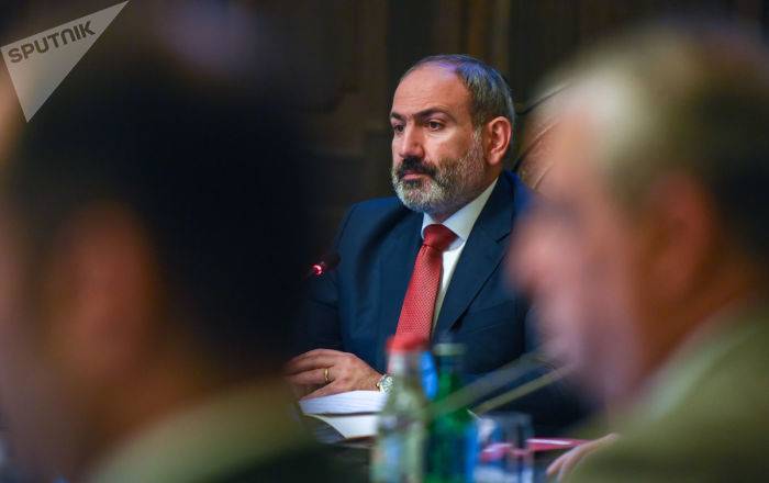 В Армении зарплаты депутатам и министрам повысят за счет премий - газета