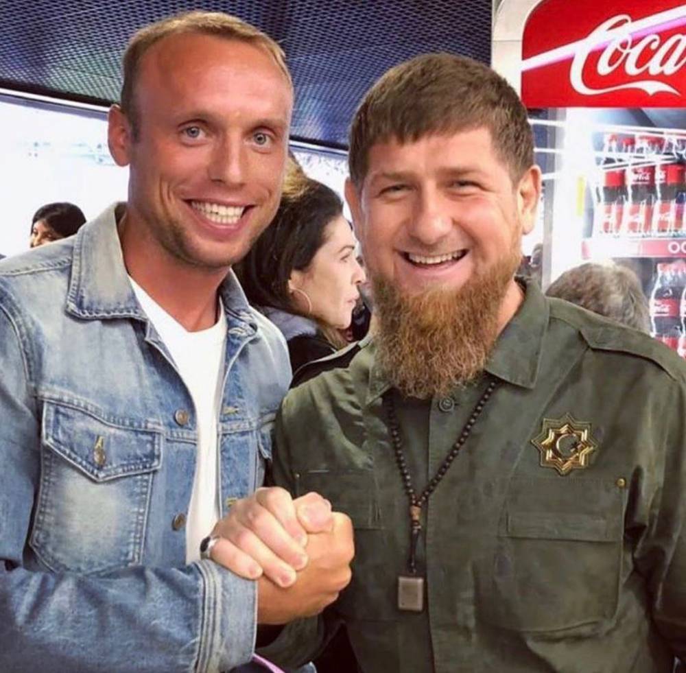 Глушаков поставил фото с Кадыровым на заставку в инстаграме