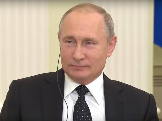 Путин ответил на обвинения Элтона Джона в лицемерии