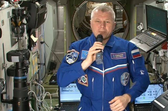 Российский космонавт Новицкий награжден орденом Почетного легиона