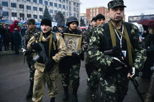 Дикий Восток: право «ствола» и размера калибра. Как живется в Луганске, где власти нет