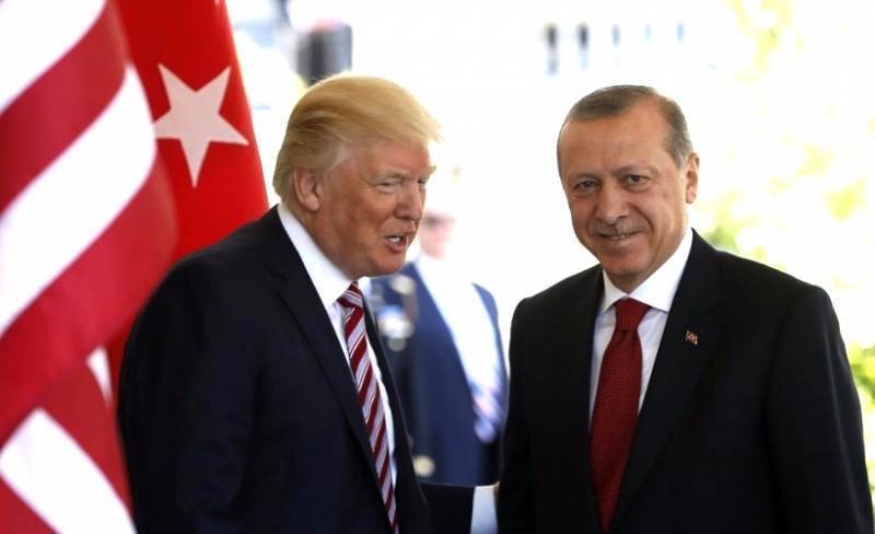 Трамп признался, что США «подставили» Эрдогана с С-400