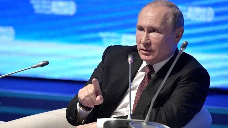 Путин подписал закон о защите прав дольщиков при банкротстве застройщика