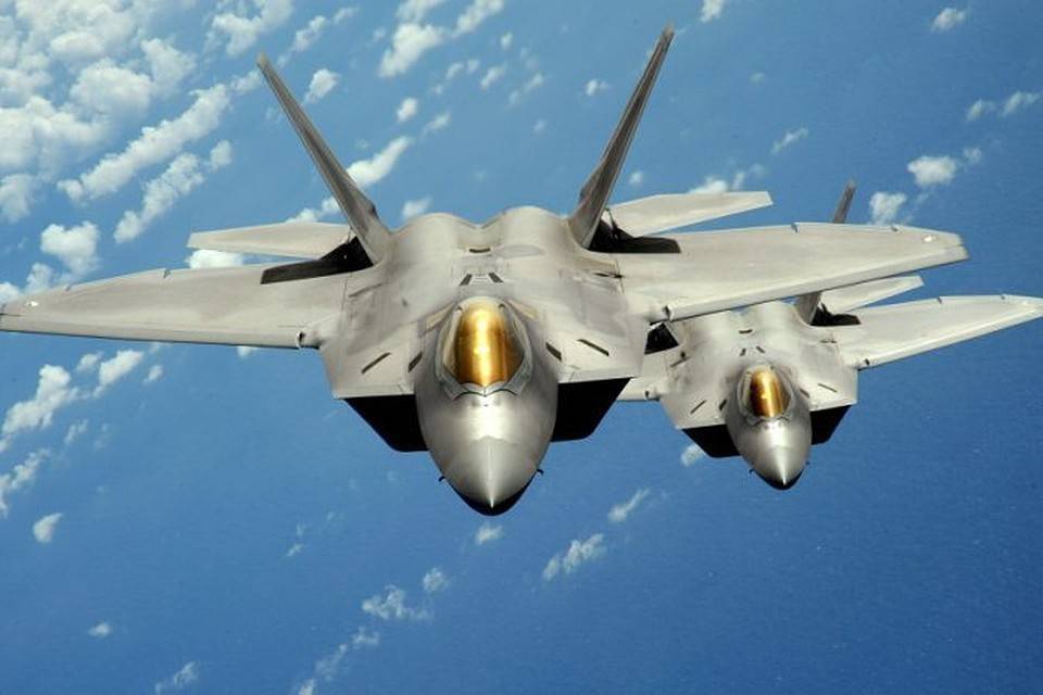 Соединённые Штаты перебросили в Катар многоцелевые истребители F-22