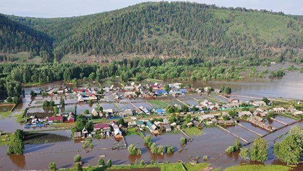 Режим ЧС ввели в четвертом районе Иркутской области, подтоплены тысячи домов