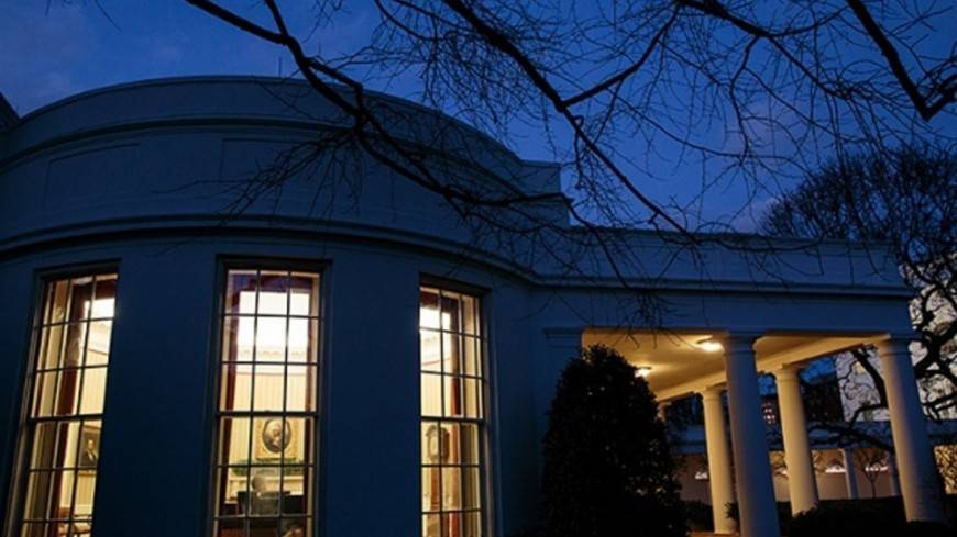 Охрана президента США устроила стрельбу рядом с Белым домом