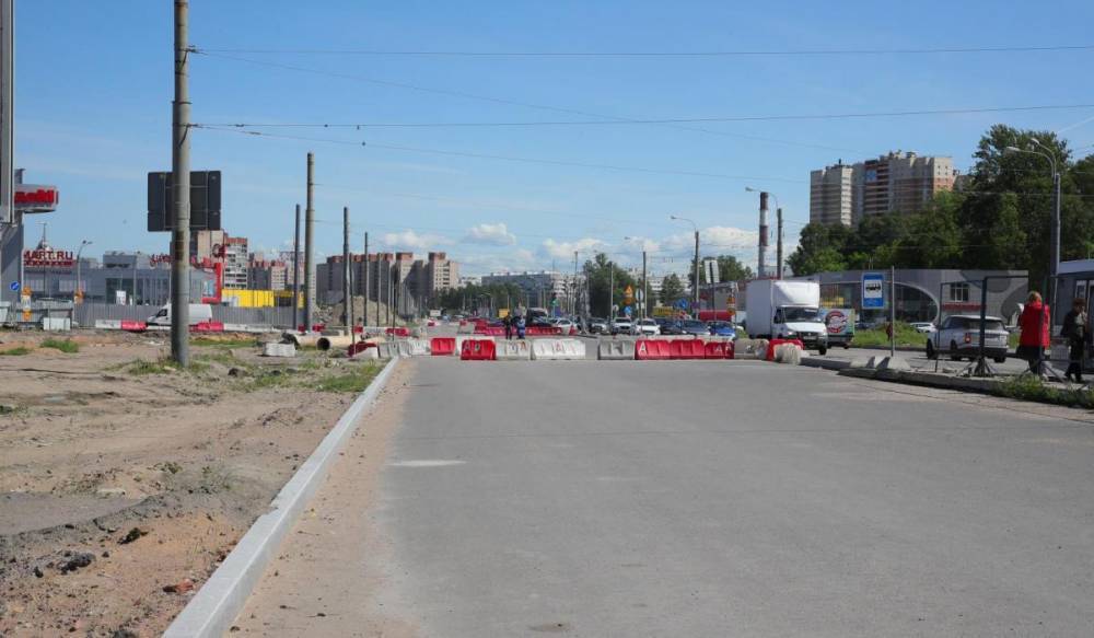 Движение на проблемном участке Богатырского проспекта будет запущено к 1 сентября