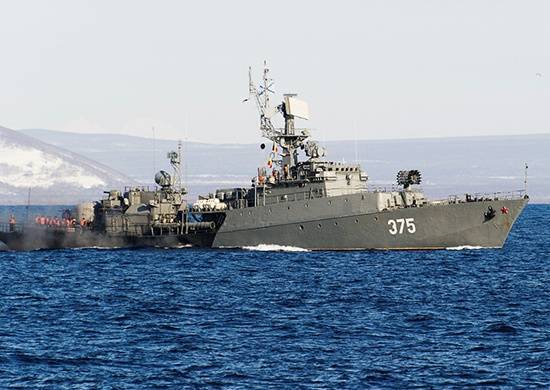 Противолодочная группа кораблей ВМФ России вышла на учения в Охотское море
