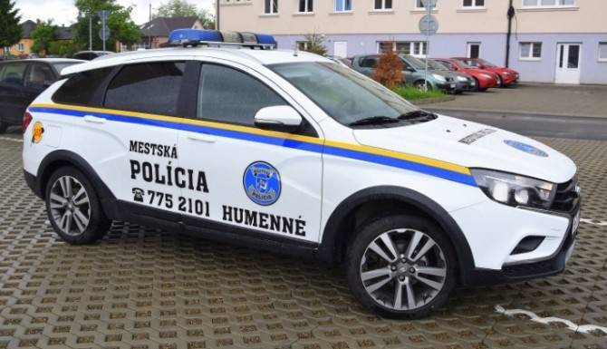 LADA Vesta поступила на службу в полицию Словакии