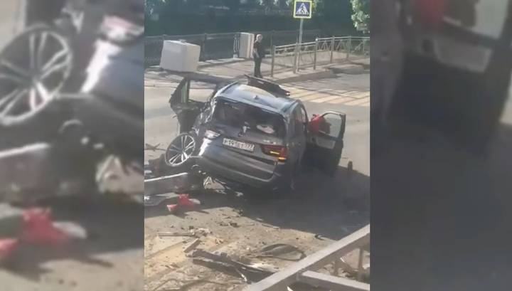 "Сейчас далеко": превративший BMW в груду металла водитель спокойно покинул место ДТП